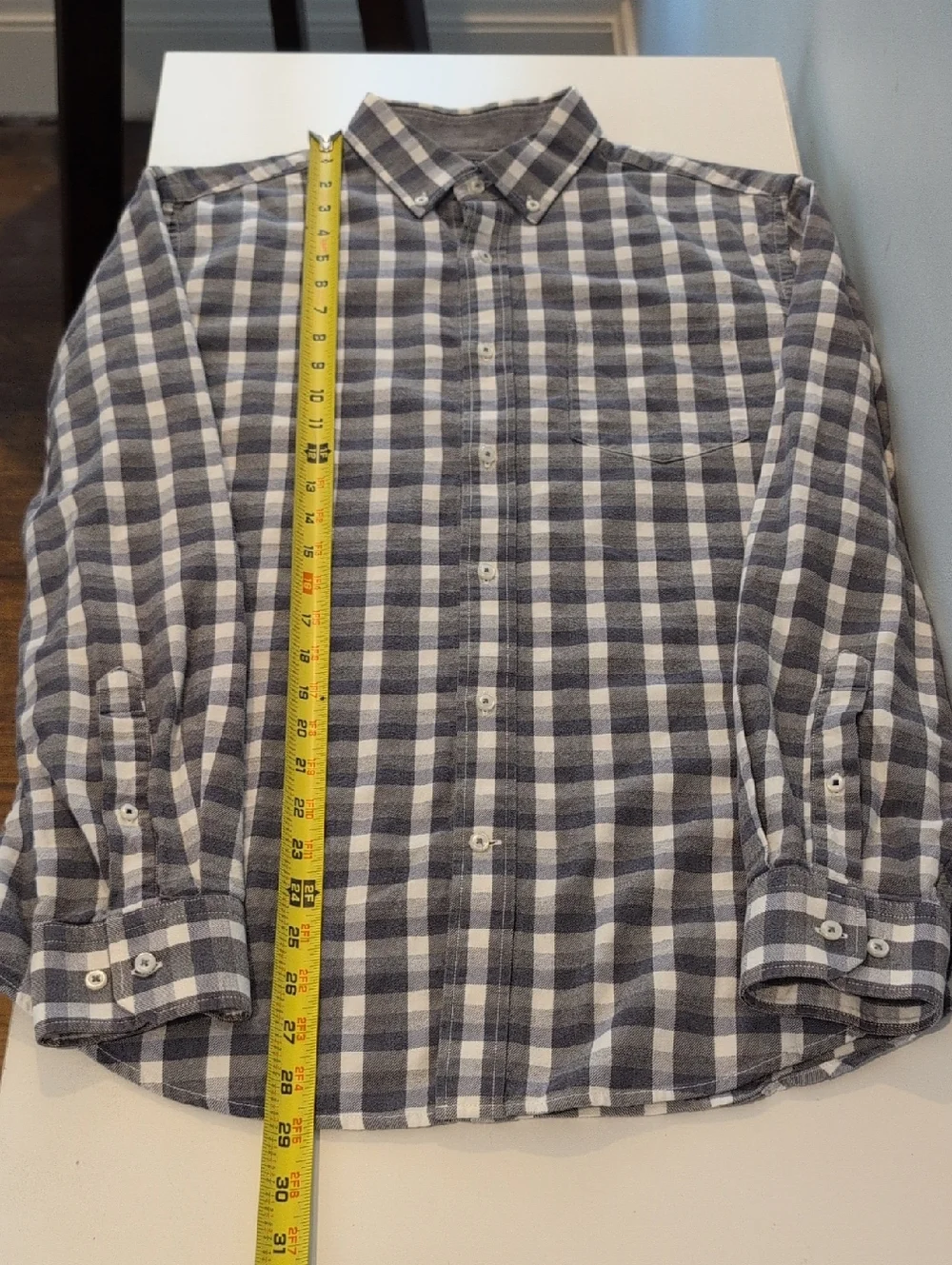 Banana Republic Men's Medium Slim Fit Luxe Flannel Button Down Plaid Shirt